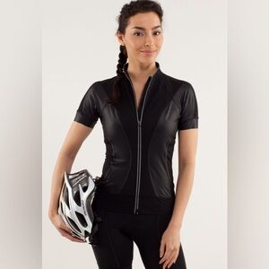 NWOT Lululemon Paceline Jersey in Black